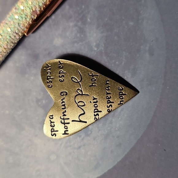 Journal Glitter Pen Hope Heart Brooch Set - Picture 2 of 7